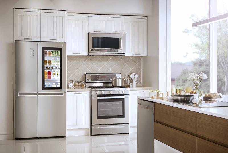 От обычного прибора для хранения до высокотехнологичного устройства: холодильники LG продолжают восхищать и удивлять семьи по всему миру