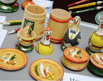 Уральские умельцы получили первое место за самый оригинальный сувенир на престижной выставке