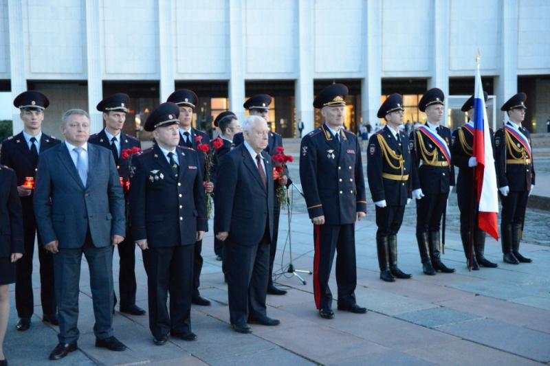 Столичные полицейские приняли участие в общероссийской социальной акции «Завтра была война»