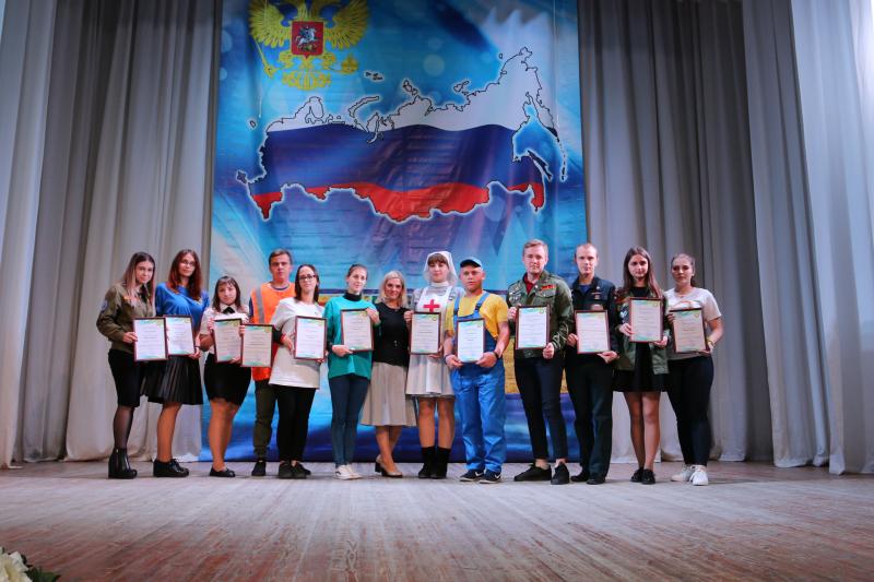 В Анапе наградили бойцов студенческих трудовых отрядов