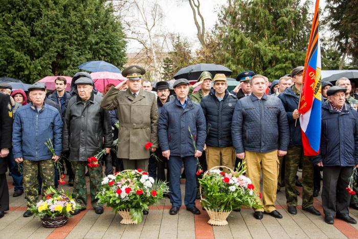 В Анапе почтили память погибших в Чечне