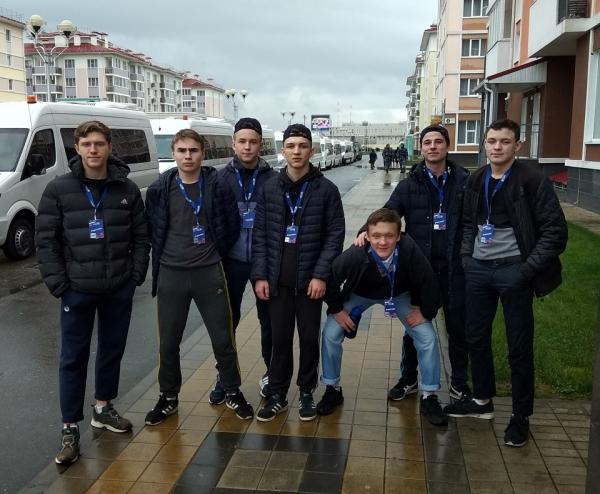 Команда «Ренессанс» из Коми приняла участие в финальном этапе акции «Молодежки ОНФ» «Уличный красава»