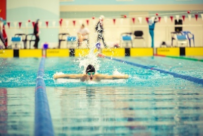 Дмитрий Давыдов, пловец из Обнинска, побил два возрастных рекорда России