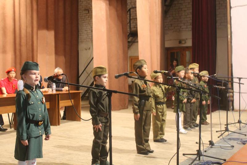 В день празднования Дня Победы сотрудники ИК-2 провели праздничный концерт для жителей Яшкульского района