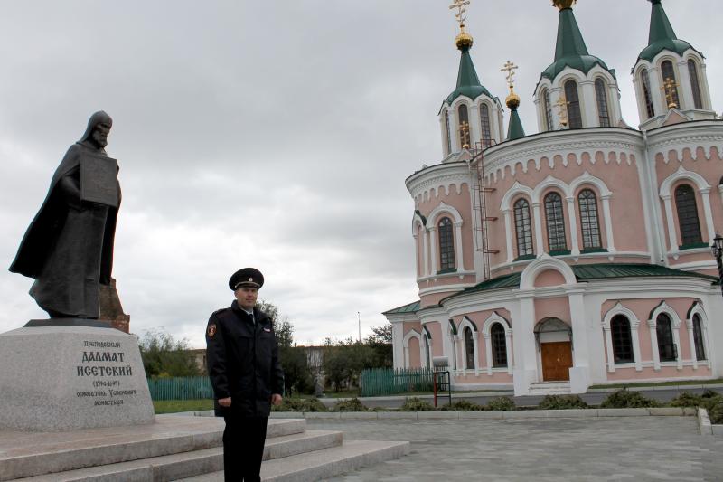 В Зауралье сотрудники Росгвардии в рамках акции «#РосгвардияГид» рассказали об уникальном объекте культурного наследия России