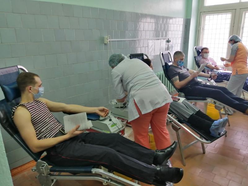 Росгвардейцы приняли участие в донорской акции в Новосибирской области