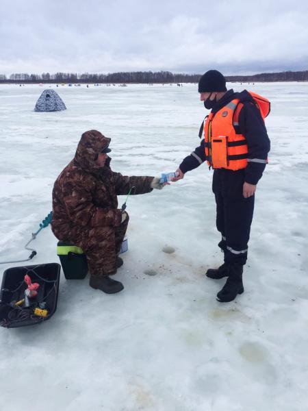 Толщина льда на водоемах Подмосковья значительно сократилась из-за потепления