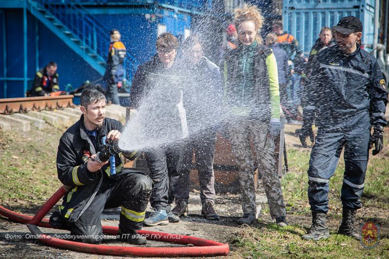 Учебные тренировки для спасателей-добровольцев