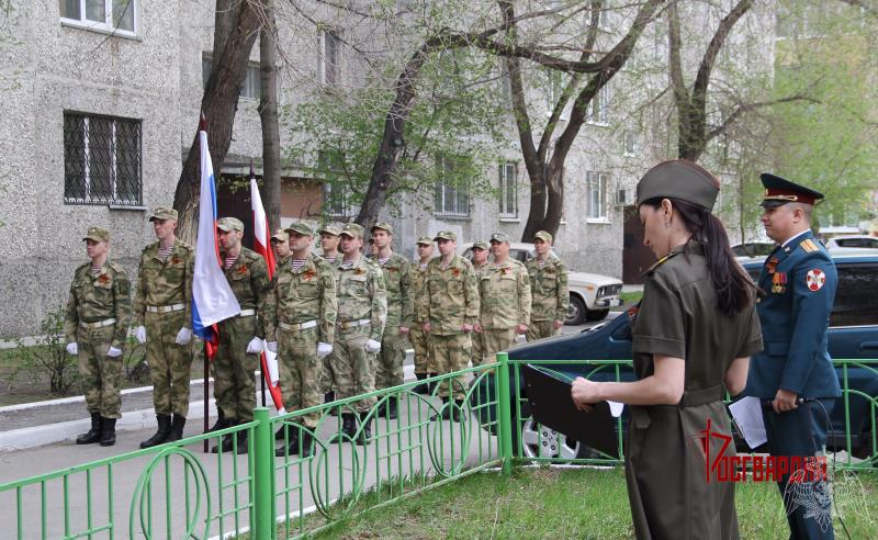 Всероссийская патриотическая акция Росгвардии «Парад у дома ветерана» проходит в Тюмени