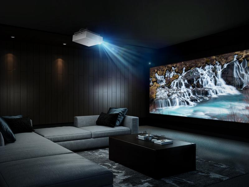 4К ЛАЗЕРНЫЙ ПРОЕКТОР LG CINEBEAM HU810PW С ЭКРАНОМ ДО 300 ДЮЙМОВ:  ЧЁТКОЕ ИЗОБРАЖЕНИЕ ДЛЯ ДОМАШНЕГО КИНОТЕАТРА