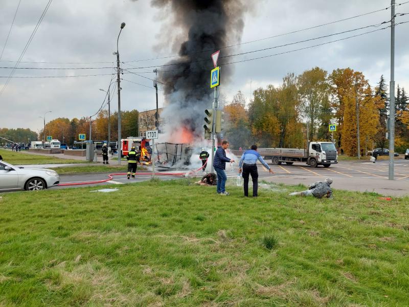 В Зеленограде тушили автомобили после ДТП