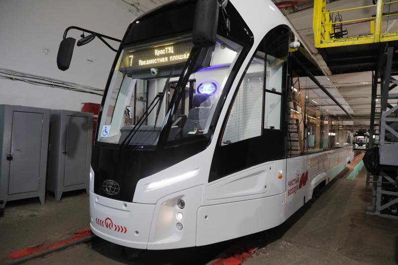 В Красноярск прибыли 4 трамвая «Львенок», приобретенных в рамках федерального проекта «Чистый воздух»