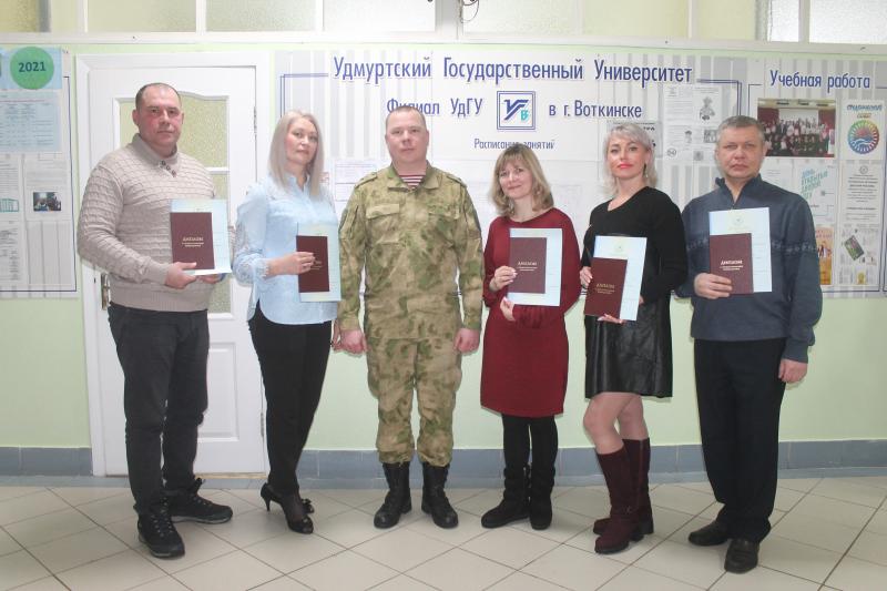 Военнослужащие Воткинского батальона Росгвардии прошли профессиональную переподготовку по гражданским специальностям