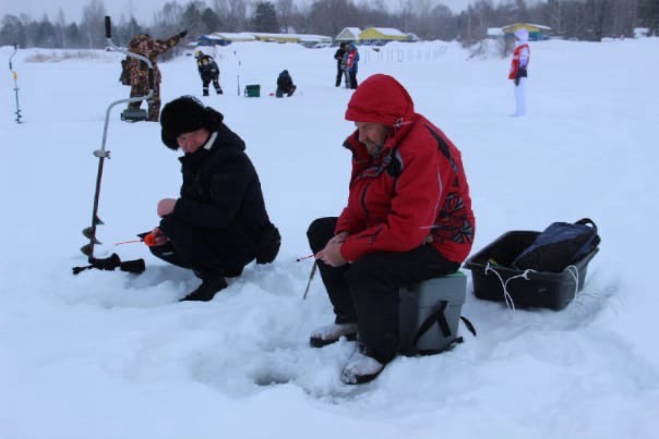 В Башкирии росгвардеец принял участие в фестивале зимней рыбной ловли «Клевый лёд»