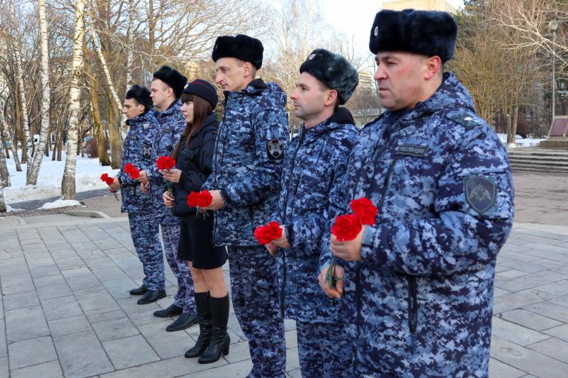 В Ставрополе сотрудники Росгвардии приняли участие в мероприятиях, посвященных памяти воинов-интернационалистов