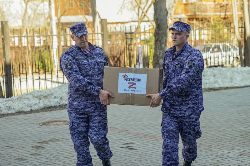 СТОЛИЧНЫЕ РОСГВАРДЕЙЦЫ ПЕРЕДАЛИ ГУМАНИТАРНУЮ ПОМОЩЬ ДЕТЯМ ДОНБАССА