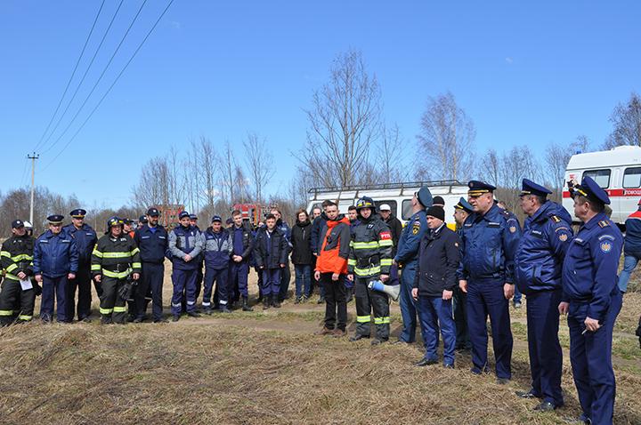 Работники ГКУ МО «Мособлпожспас» приняли участие в учениях по ликвидации природных пожаров в Талдоме
