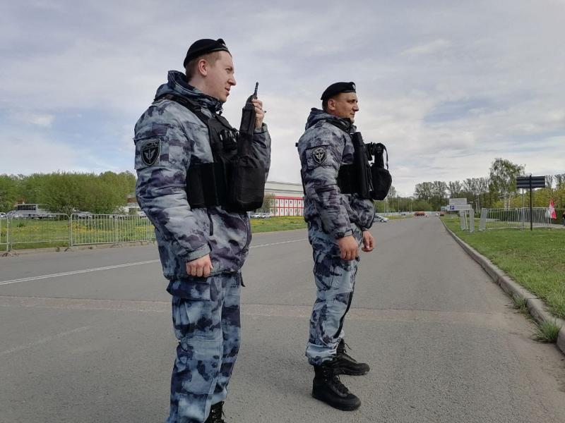 РОСГВАРДЕЙЦЫ ОБЕСПЕЧИЛИ БЕЗОПАСНОСТЬ НА МОСКОВСКОМ ПОЛУМАРАФОНЕ