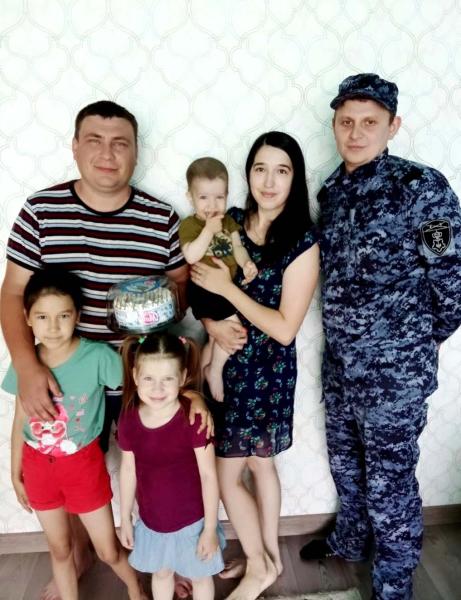 На Южном Урале росгвардейцы приняли участие в праздновании Дня семьи, любви и верности