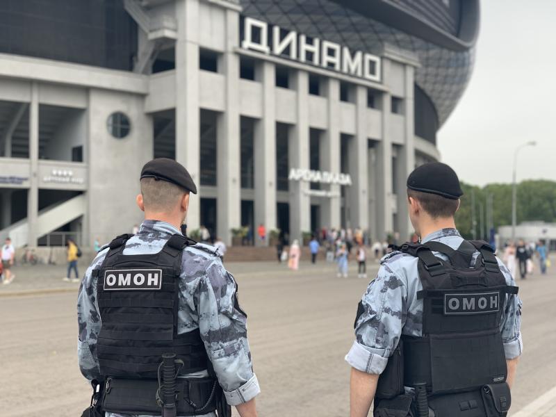 РОСГВАРДЕЙЦЫ ОБЕСПЕЧИЛИ БЕЗОПАСНОСТЬ МАТЧА 6-ГО ТУРА РПЛ В МОСКВЕ