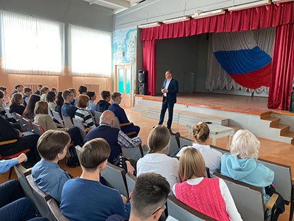 В Орле росгвардейцы стали участниками тематического занятия с учащимися орловских школ