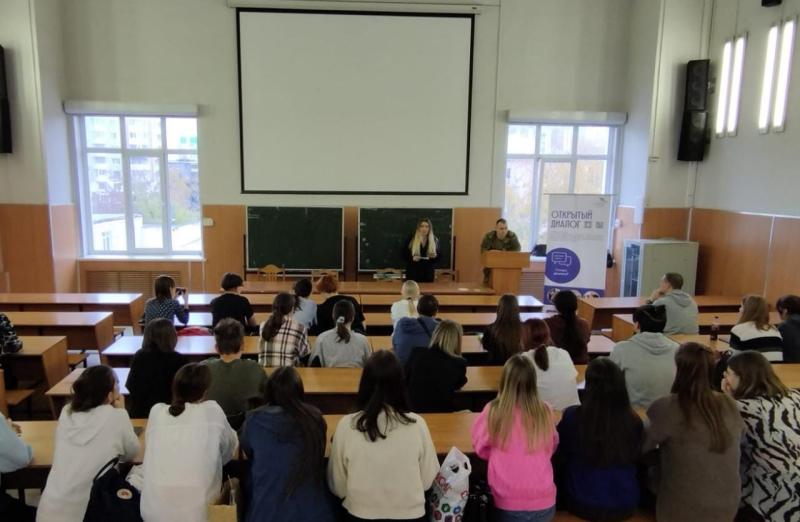 Офицер Росгвардии рассказал орловским студентам о преимуществах ведомственных институтов