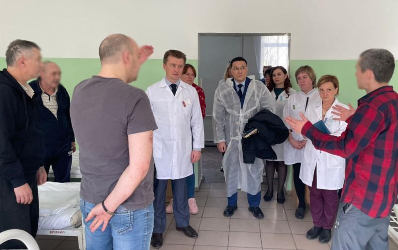 Заместитель прокурора Ставрополя встретился с пациентами больницы