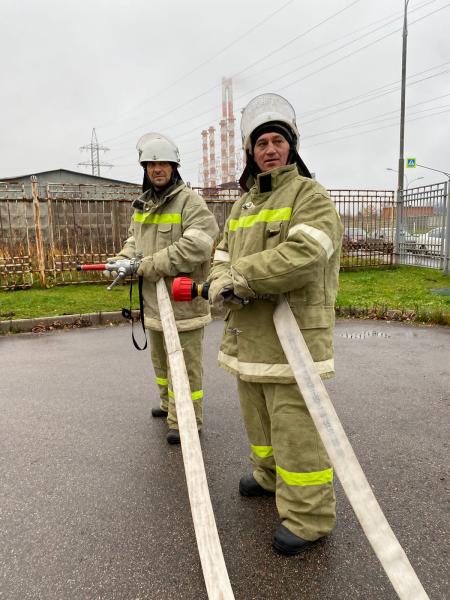 Основам тушения ландшафтных пожаров обучили в Учебном центре