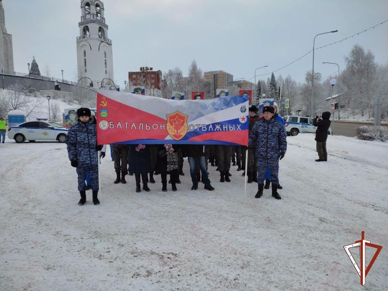 В Югре Росгвардия принимает участие в мероприятиях, посвященных Дню героев Отечества