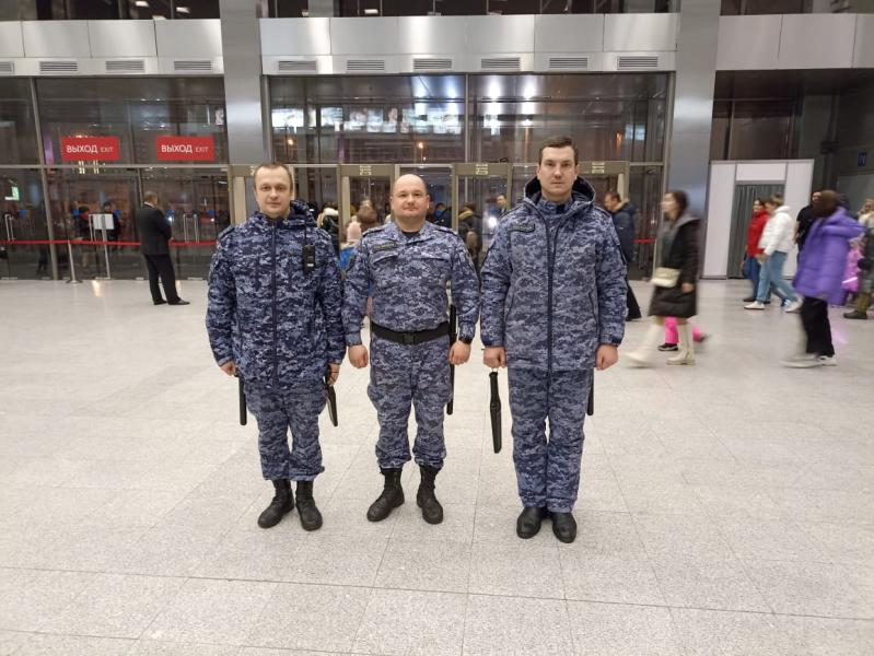 Охранники Путина 2022. Омон возле крокус сити