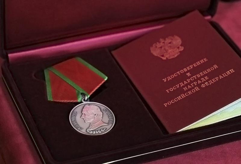 Военнослужащим ОГВ(с) вручили государственные и ведомственные награды