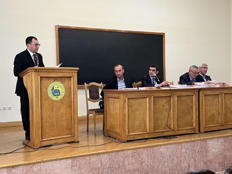 В Ереванском госуниверситете (ЕрГУ) состоялась презентация 15 номера журнала «Научный Арцах», приуроченная к 35-летию Арцахского движения