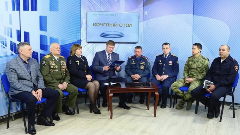 В Иркутской области росгвардейцы стали участниками круглого стола на телевидении ко Дню защитника Отечества