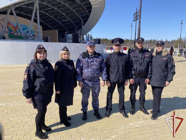 Росгвардейцы обеспечили правопорядок в День весны и труда в Югре