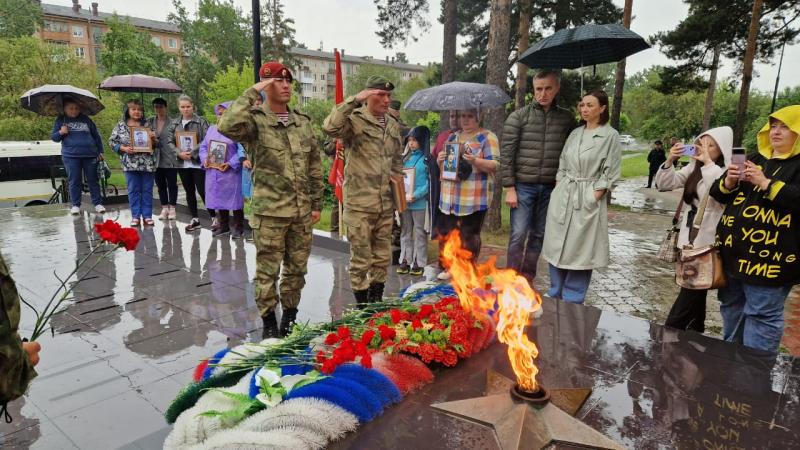 Сотрудники и ветераны Росгвардии Приангарья присоединились к памятному автопробегу по городам Иркутской области