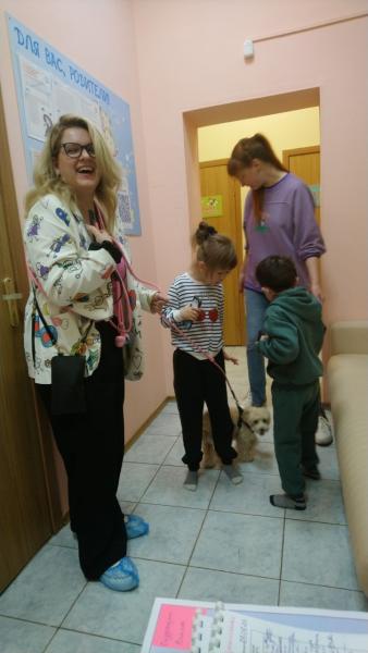 Актриса Анастасия Денисова посетила подопечных благотворительного фонда «Гольфстрим»