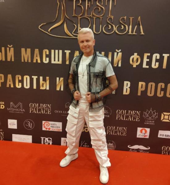 Алекс Анохин выступил на Фестивале красоты и моды