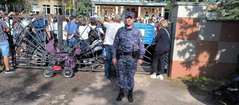 Сотрудники Росгвардии из Дубны обеспечили общественный порядок и безопасность в 