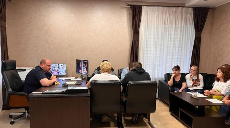 Кирилл Кудряшов провел встречу с сотрудниками Автобытдор по вопросам оказания гуманитарной помощи