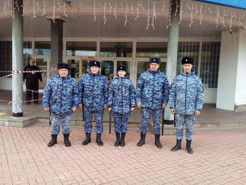 Первенство по хоккею