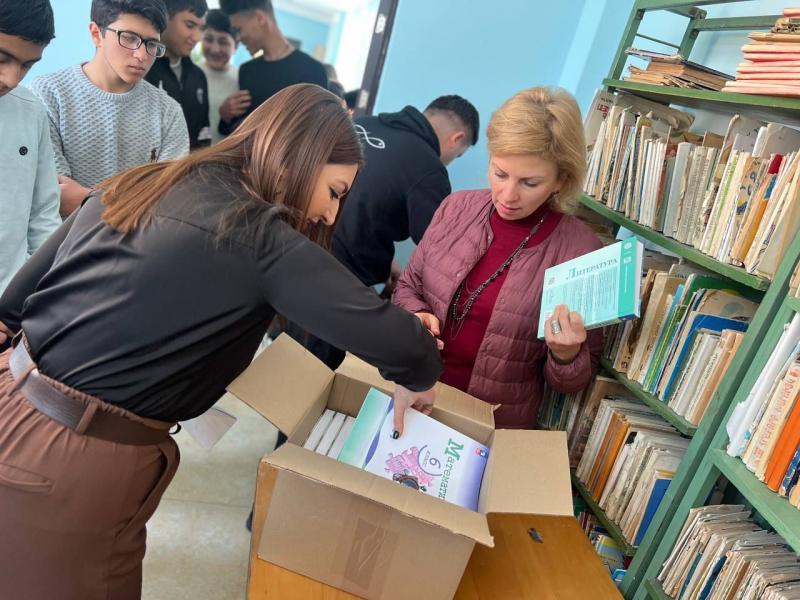В школы и библиотеки Армении доставлены учебники и книги на русском языке