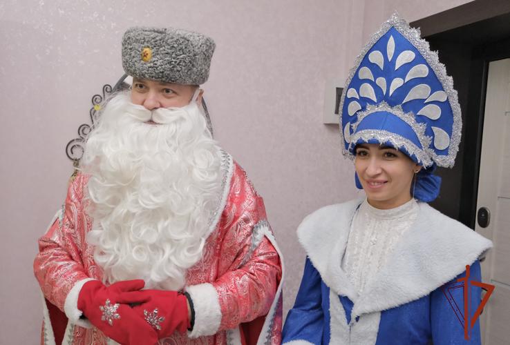 Росгвардейцы из Республики Алтай приняли участие во Всероссийской акции «Дед Мороз специального назначения»