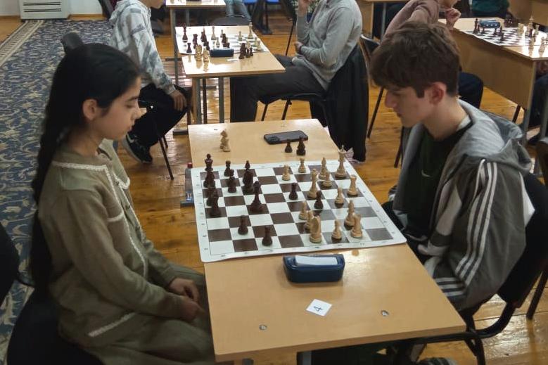 В Грозном учащиеся 1-й школы Росгвардии стали победителями и призёрами регионального турнира по быстрым шахматам