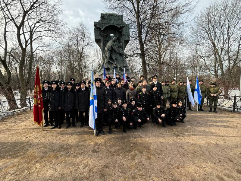 Быть достойными подвига предков: лэтишники провели митинг памяти экипажа миноносца «Стерегущий»