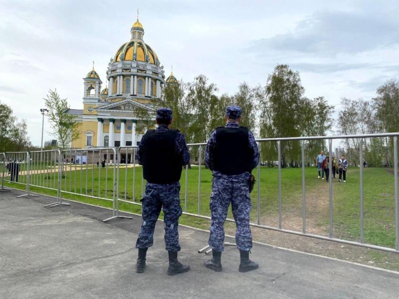 Росгвардейцы приняли участие в обеспечении безопасности «Вербного воскресенья» на Южном Урале