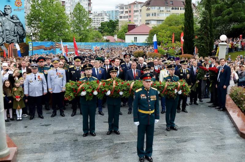 Депутат ЗСК Виктор Тепляков принял участие в мероприятиях, посвящённых Дню Победы
