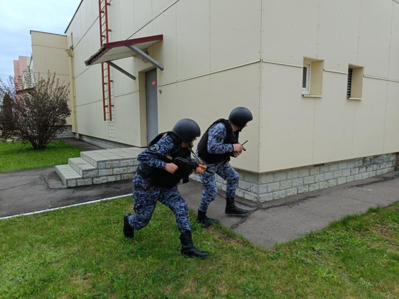 Росгвардейцы за неделю более 100 раз выезжали по сигналам «тревога» в Тамбовской области