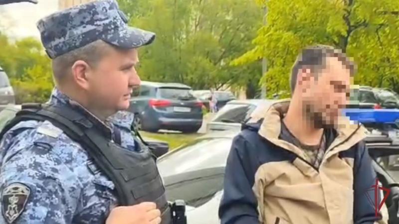 Сотрудники росгвардии задержали мужчину с наркотиками в Москве