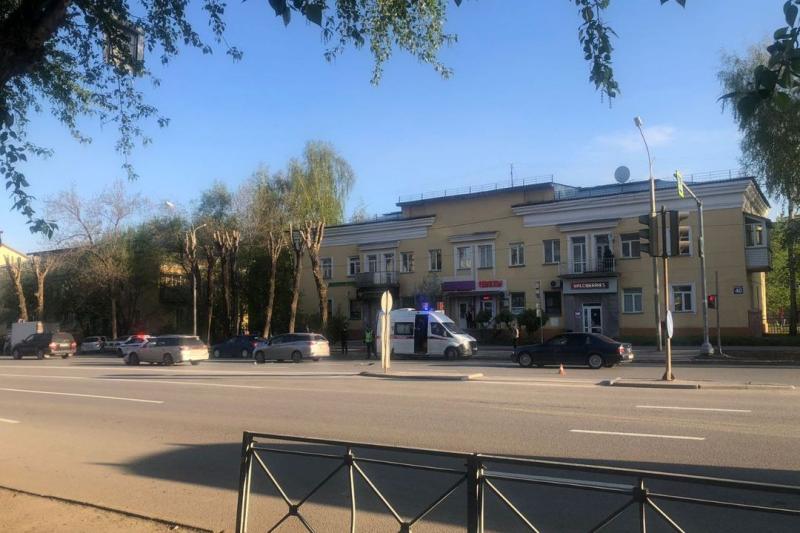 Водитель иномарки сбил женщину с 3-летним ребенком на «зебре» в Новосибирске
