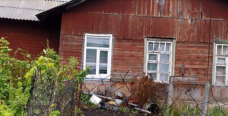 Жители 109-летнего дома в Ромоданове вынуждены жить в бывшей конюшне